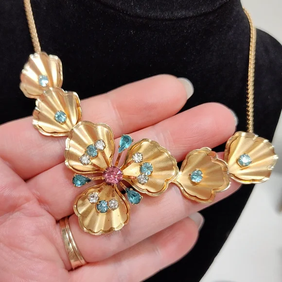 1940's Bugbee & Niles Gold Tone Atomic Starburst Floral Shell Petal Necklace - Picture 3 of 13